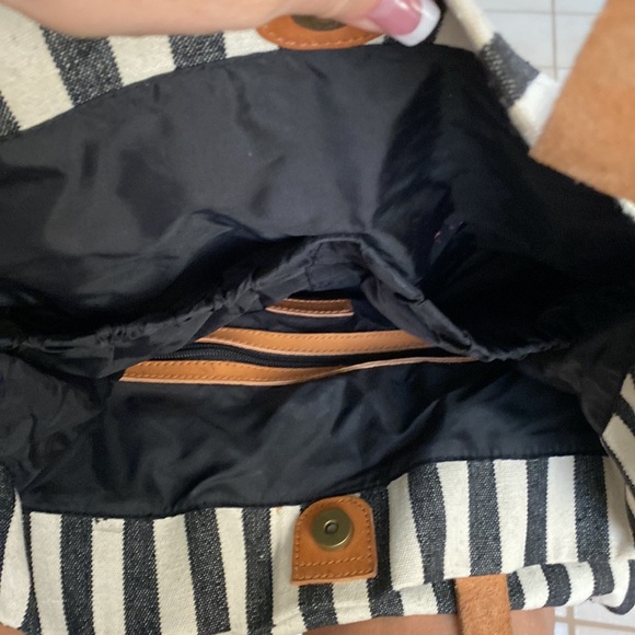 Pottery Barn Kids Mason Black Stripe slouchy diaper tote Tan Leather straps - Picture 6 of 15